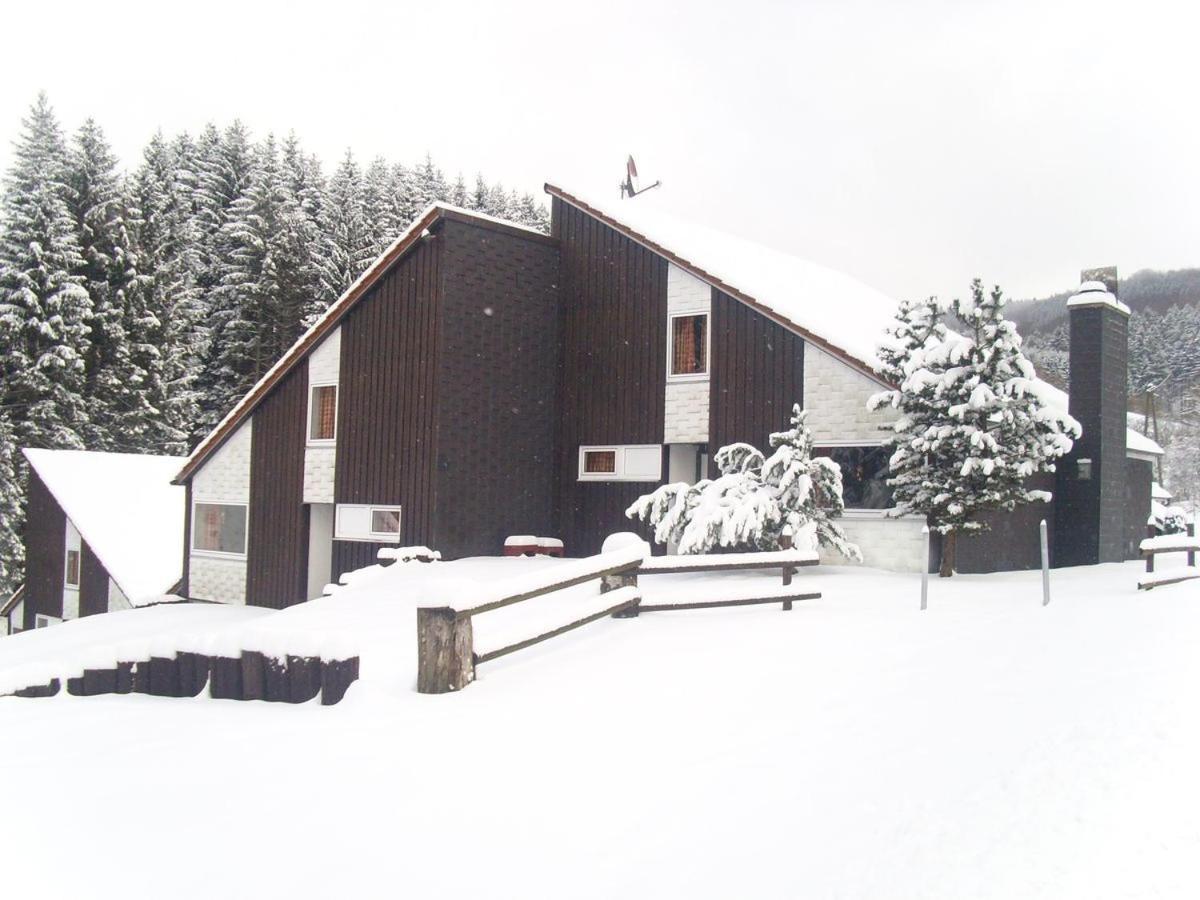 Typ Fuchsbau Hotell Schmallenberg Exteriör bild